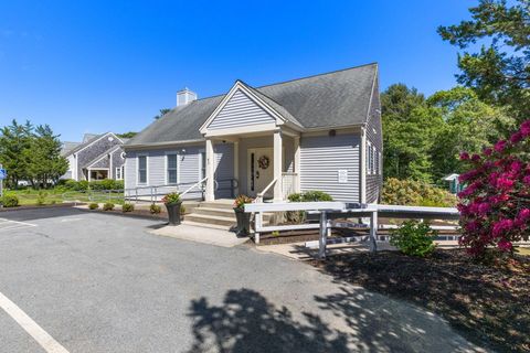 Townhouse in Mashpee MA 5 Red Cedar Road 24.jpg