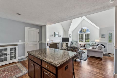Townhouse in East Falmouth MA 110 Altons Lane 6.jpg