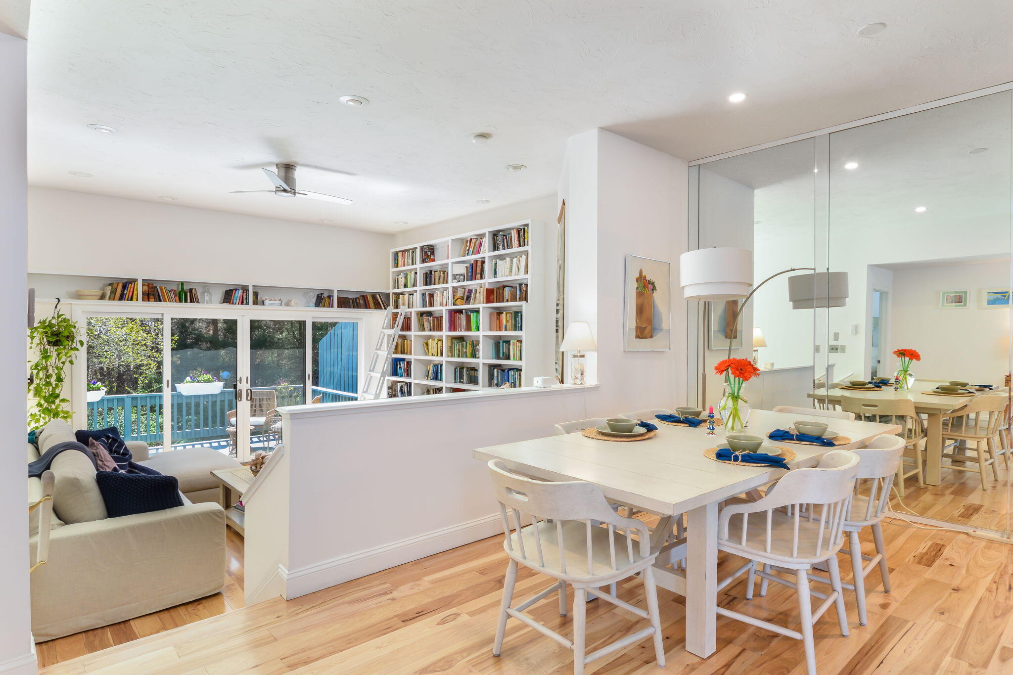 Mashpee, Massachusetts 02649, United States, 2 Bedrooms Bedrooms, ,3 BathroomsBathrooms,Residential,Pending,121799