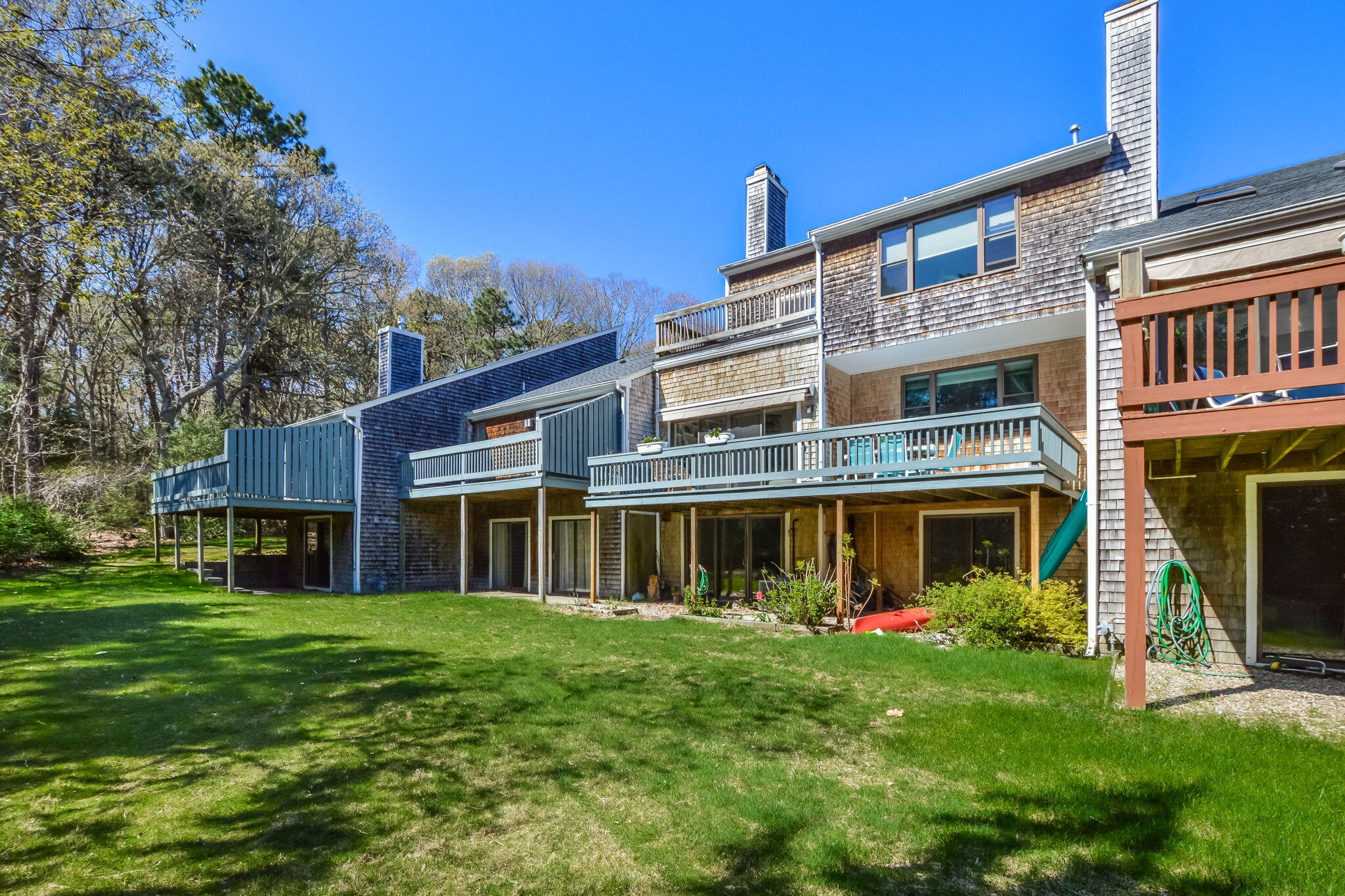 Mashpee, Massachusetts 02649, United States, 2 Bedrooms Bedrooms, ,3 BathroomsBathrooms,Residential,Pending,121799