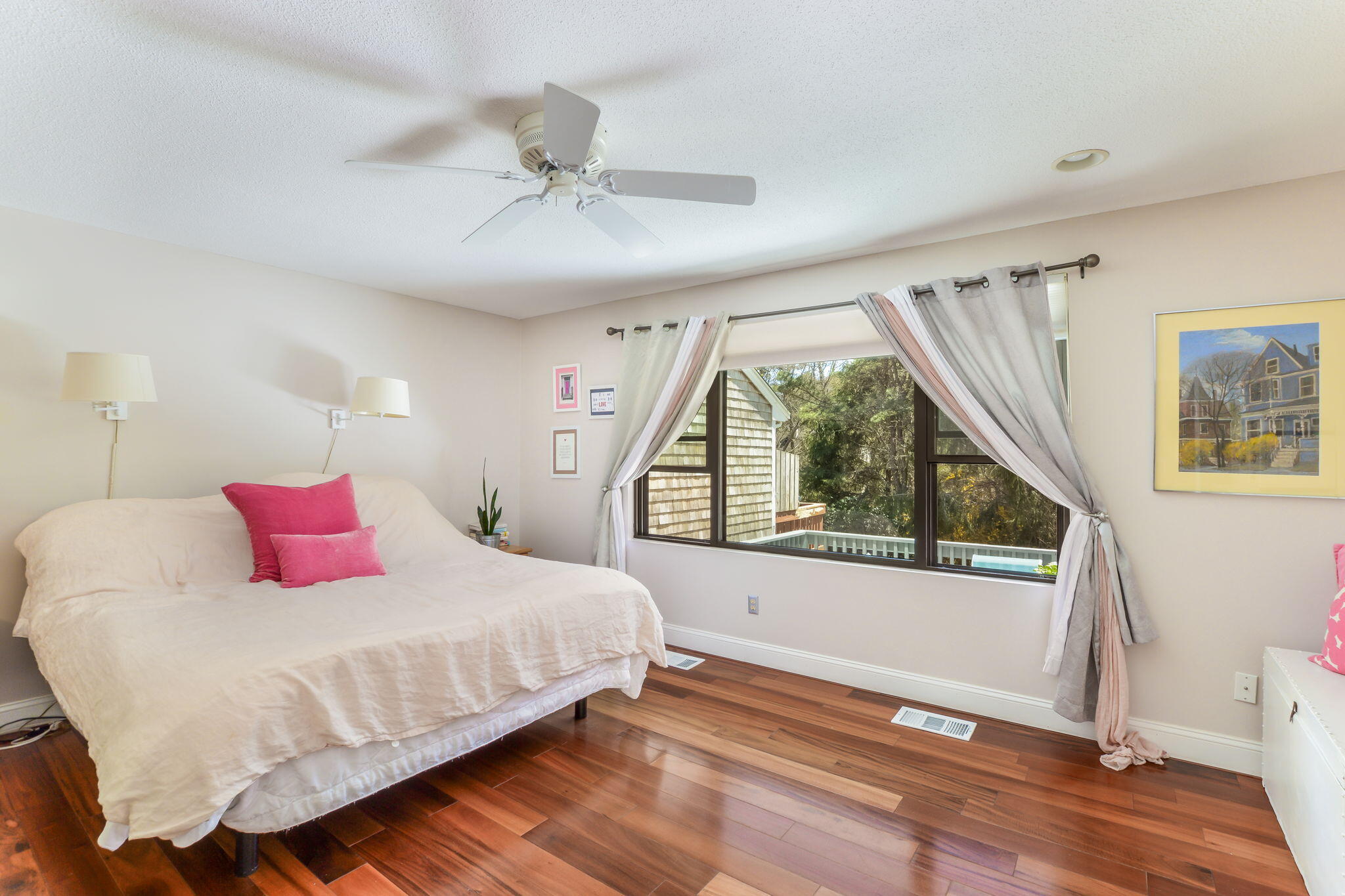 Mashpee, Massachusetts 02649, United States, 2 Bedrooms Bedrooms, ,3 BathroomsBathrooms,Residential,Pending,121799