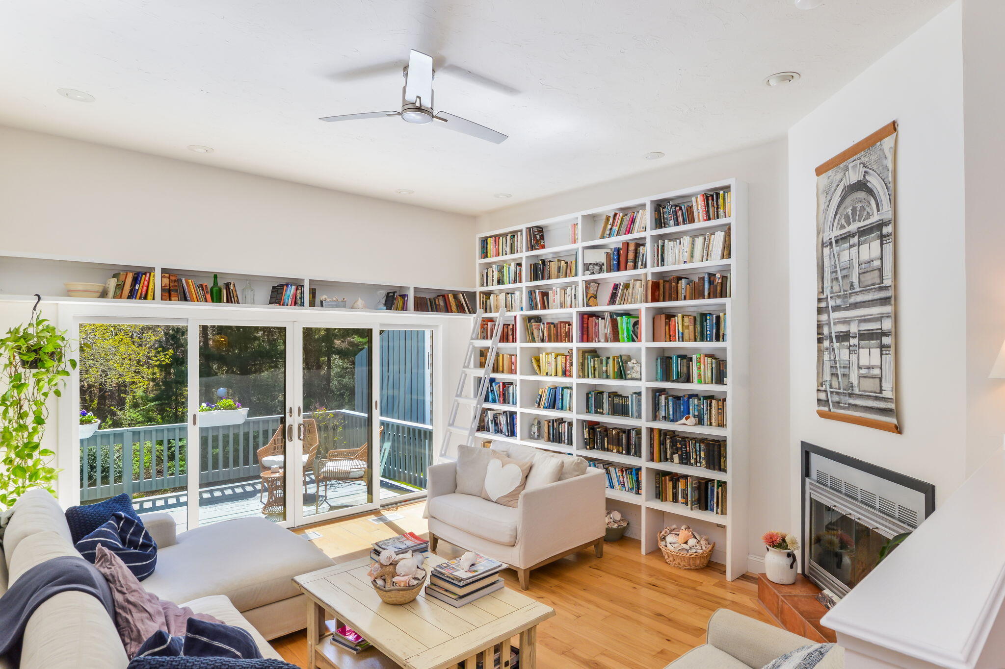 Mashpee, Massachusetts 02649, United States, 2 Bedrooms Bedrooms, ,3 BathroomsBathrooms,Residential,Pending,121799