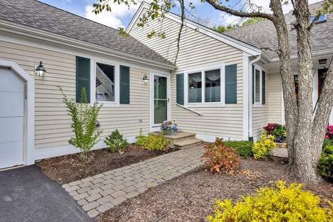Photo of 10 Chippers Lane #UNIT 10, Mashpee, MA 02649 (MLS # 22605416)
