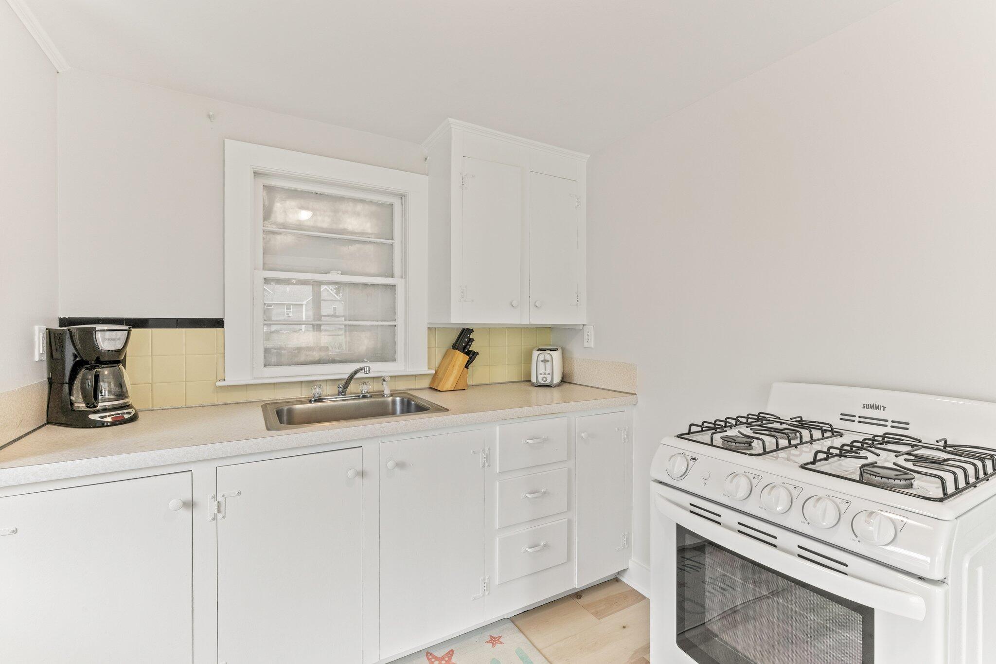 Eastham, Massachusetts 02642, United States, 2 Bedrooms Bedrooms, ,1 BathroomBathrooms,Residential,Active,42083