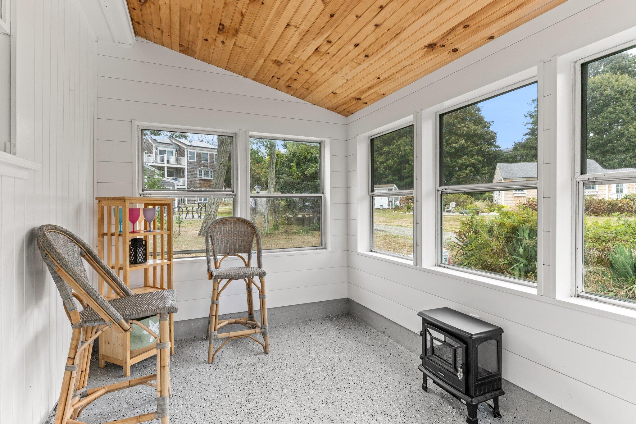 Eastham, Massachusetts 02642, United States, 2 Bedrooms Bedrooms, ,1 BathroomBathrooms,Residential,Active,42083