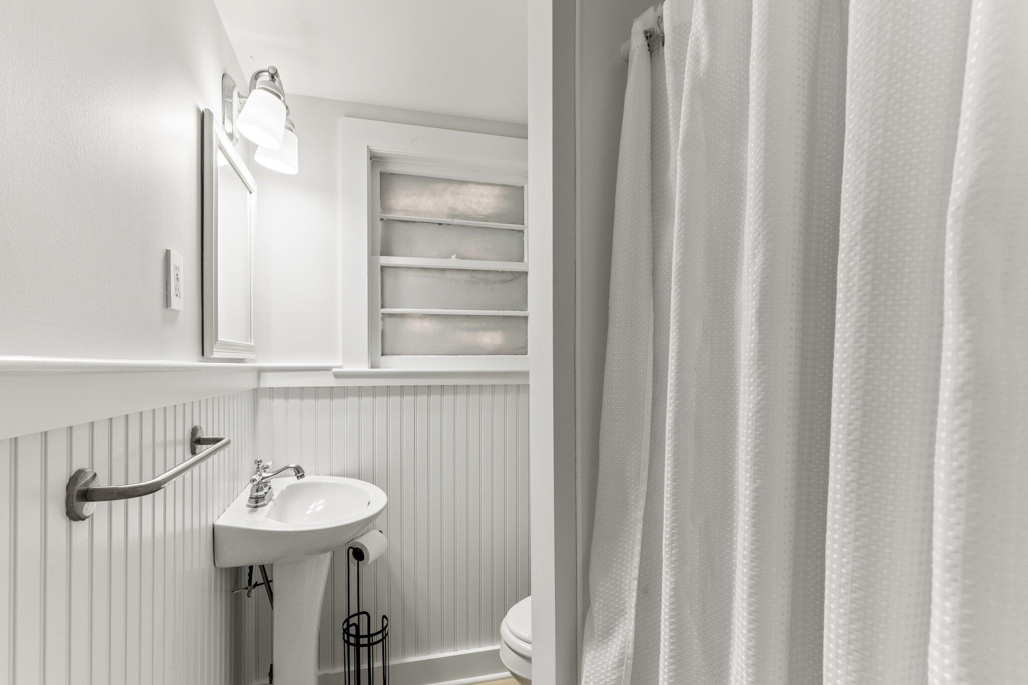 Eastham, Massachusetts 02642, United States, 2 Bedrooms Bedrooms, ,1 BathroomBathrooms,Residential,Active,42083