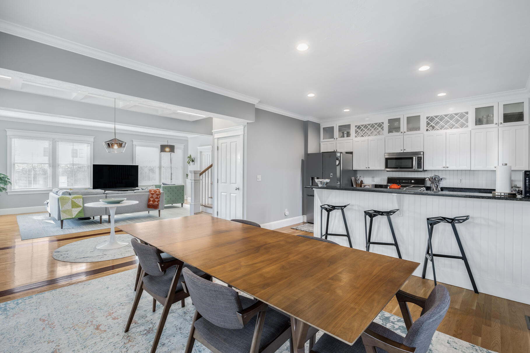 Falmouth, Massachusetts 02540, United States, 3 Bedrooms Bedrooms, ,3 BathroomsBathrooms,Residential,Active,125287