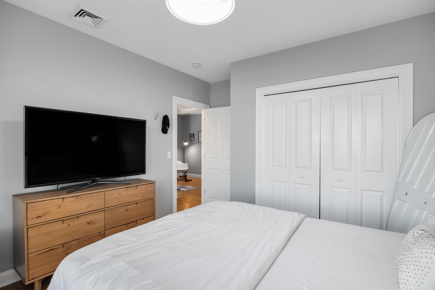 Falmouth, Massachusetts 02540, United States, 3 Bedrooms Bedrooms, ,3 BathroomsBathrooms,Residential,Active,125287