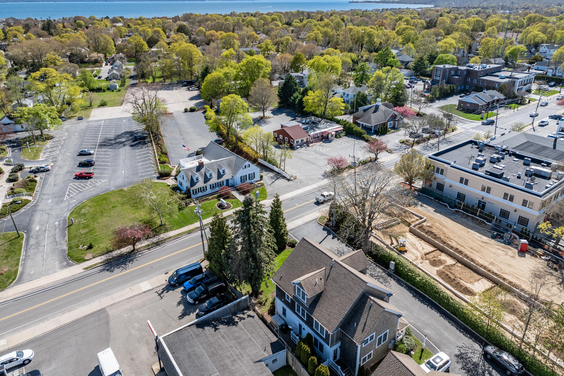 Falmouth, Massachusetts 02540, United States, 3 Bedrooms Bedrooms, ,3 BathroomsBathrooms,Residential,Active,125287