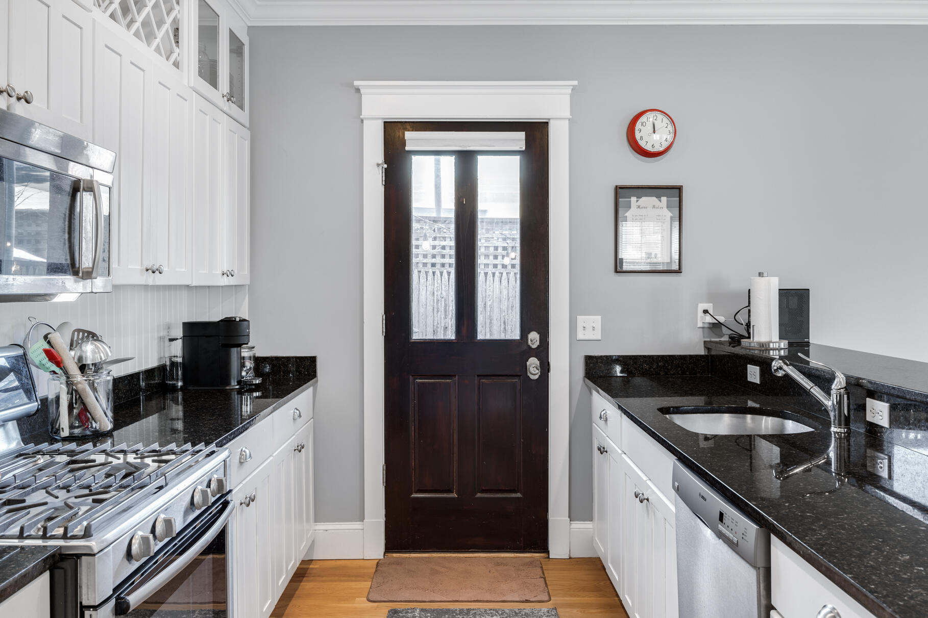 Falmouth, Massachusetts 02540, United States, 3 Bedrooms Bedrooms, ,3 BathroomsBathrooms,Residential,Active,125287