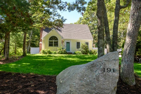 Photo of 191 James Circle, Mashpee, MA 02649 (MLS # 22602358)