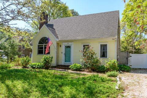 Photo of 191 James Circle, Mashpee, MA 02649 (MLS # 22602358)