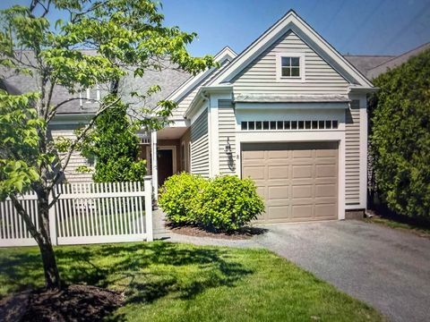 8 Hollyhock Knoll Court UNIT 8 Bourne MA 02532