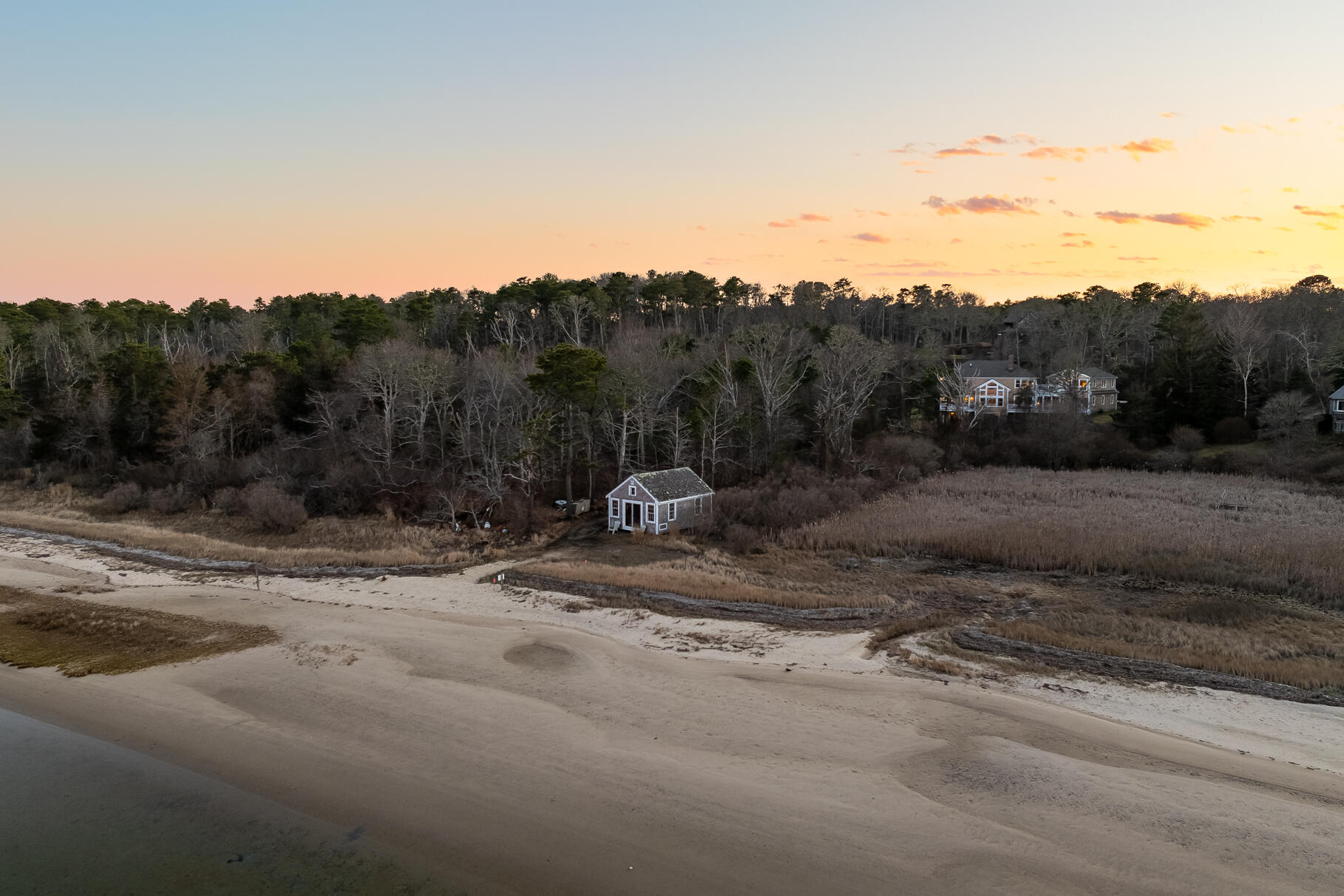 Orleans, Massachusetts 02653, United States, 6 Bedrooms Bedrooms, ,7 BathroomsBathrooms,Residential,Active,98235