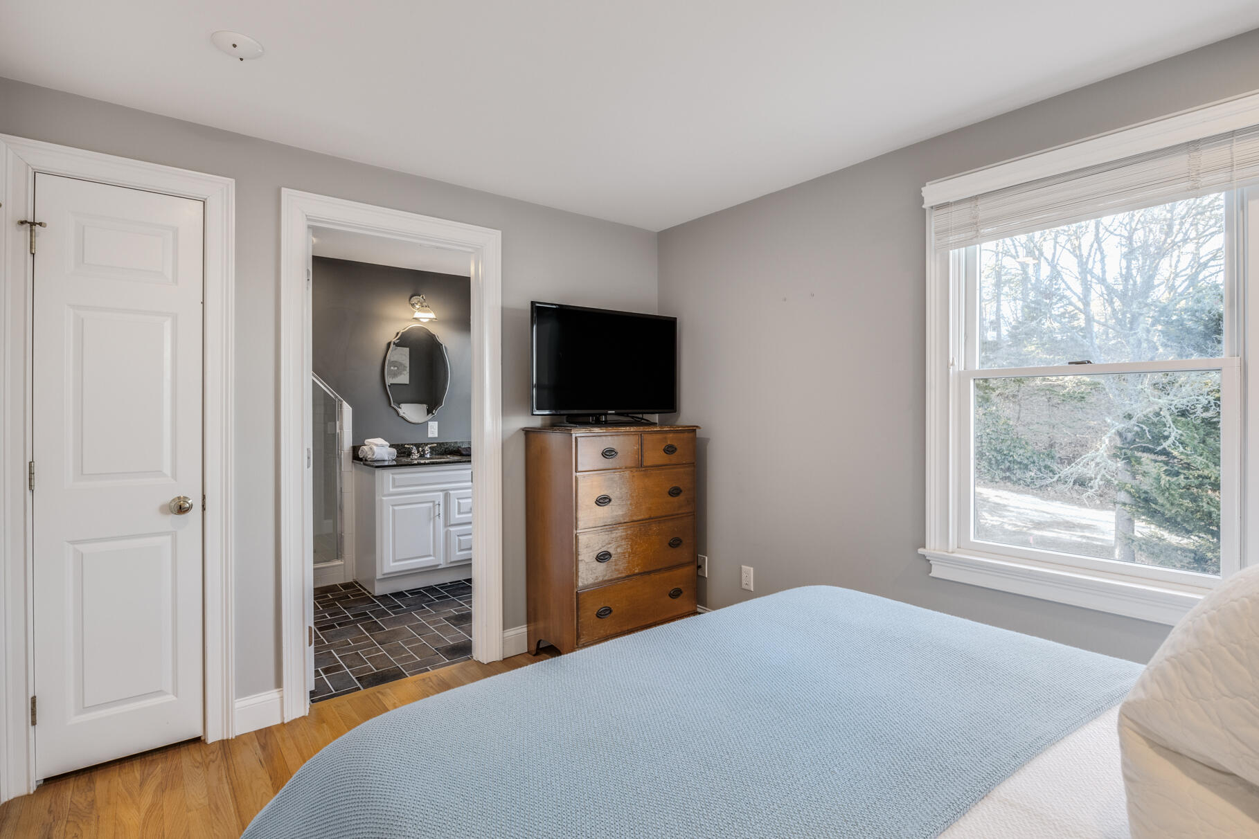 Orleans, Massachusetts 02653, United States, 6 Bedrooms Bedrooms, ,7 BathroomsBathrooms,Residential,Active,98235