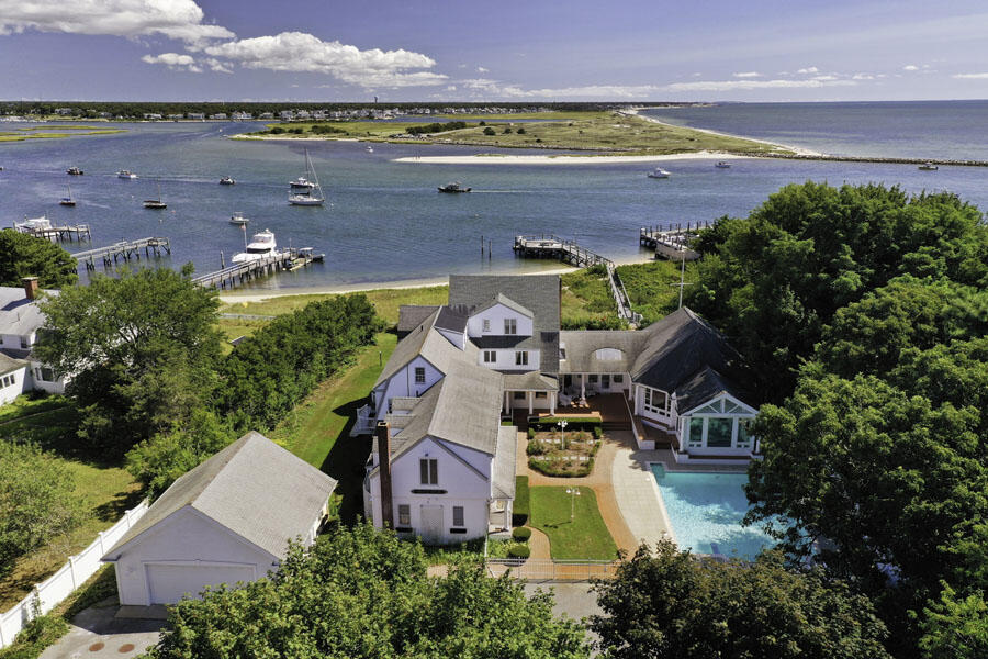 South Yarmouth, Massachusetts 02664, United States, 10 Bedrooms Bedrooms, ,8 BathroomsBathrooms,Residential,Active,46871