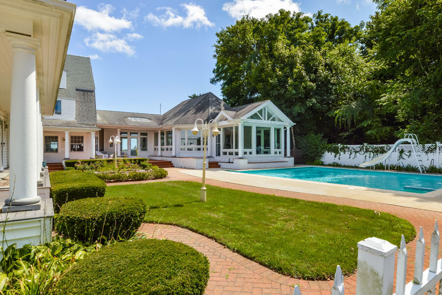 South Yarmouth, Massachusetts 02664, United States, 10 Bedrooms Bedrooms, ,8 BathroomsBathrooms,Residential,Active,46871