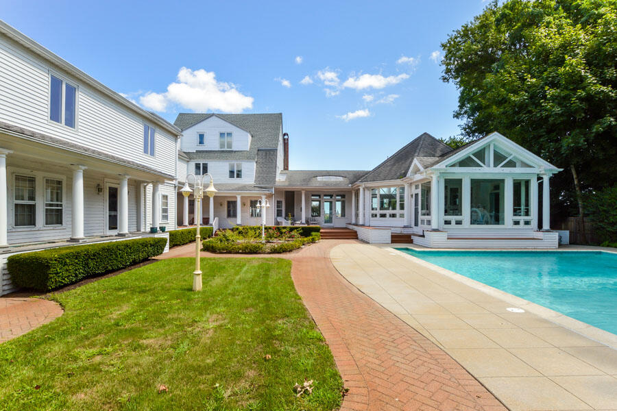 South Yarmouth, Massachusetts 02664, United States, 10 Bedrooms Bedrooms, ,8 BathroomsBathrooms,Residential,Active,46871