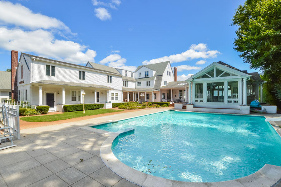 South Yarmouth, Massachusetts 02664, United States, 10 Bedrooms Bedrooms, ,8 BathroomsBathrooms,Residential,Active,46871