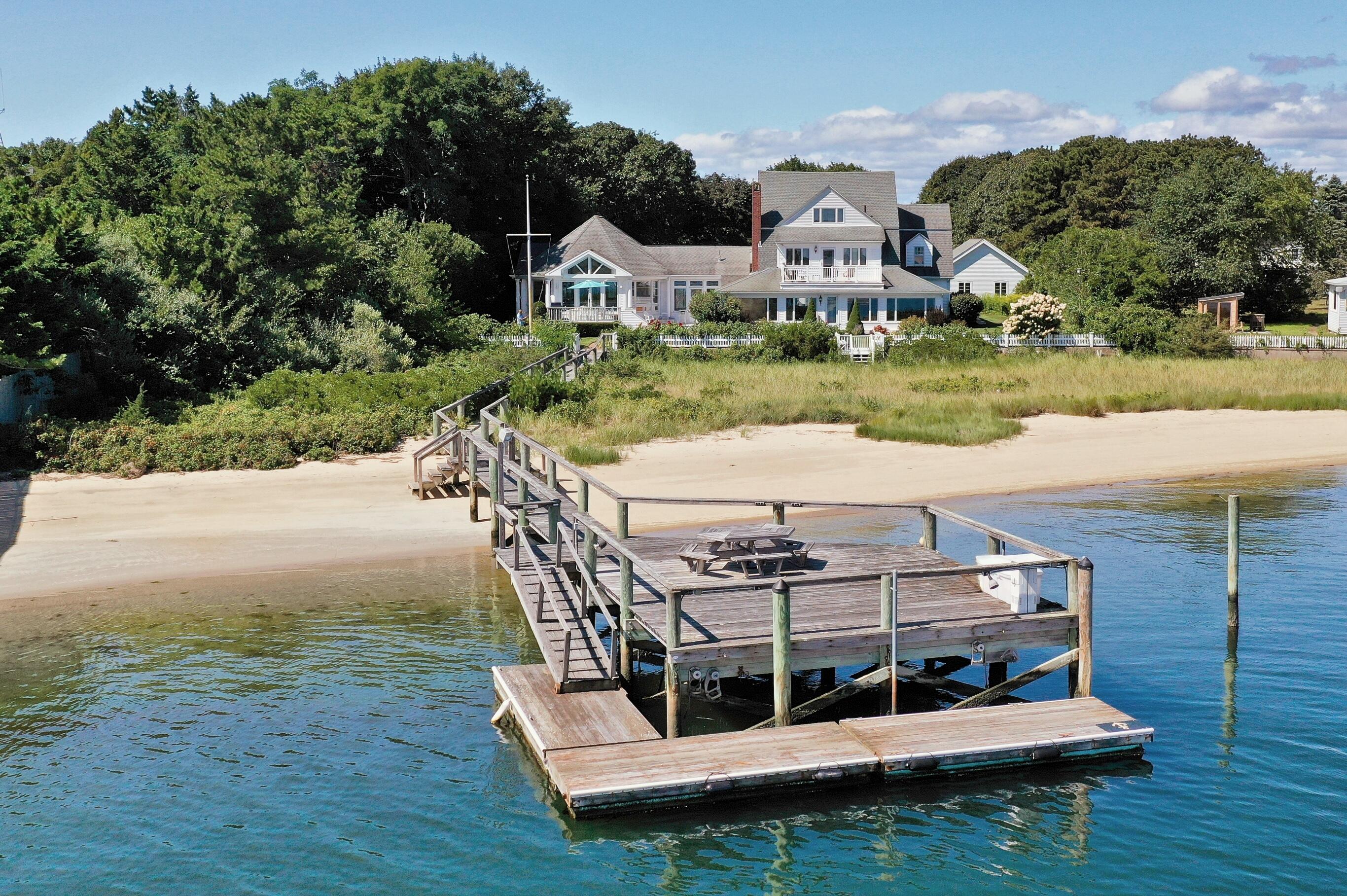 South Yarmouth, Massachusetts 02664, United States, 10 Bedrooms Bedrooms, ,8 BathroomsBathrooms,Residential,Active,46871