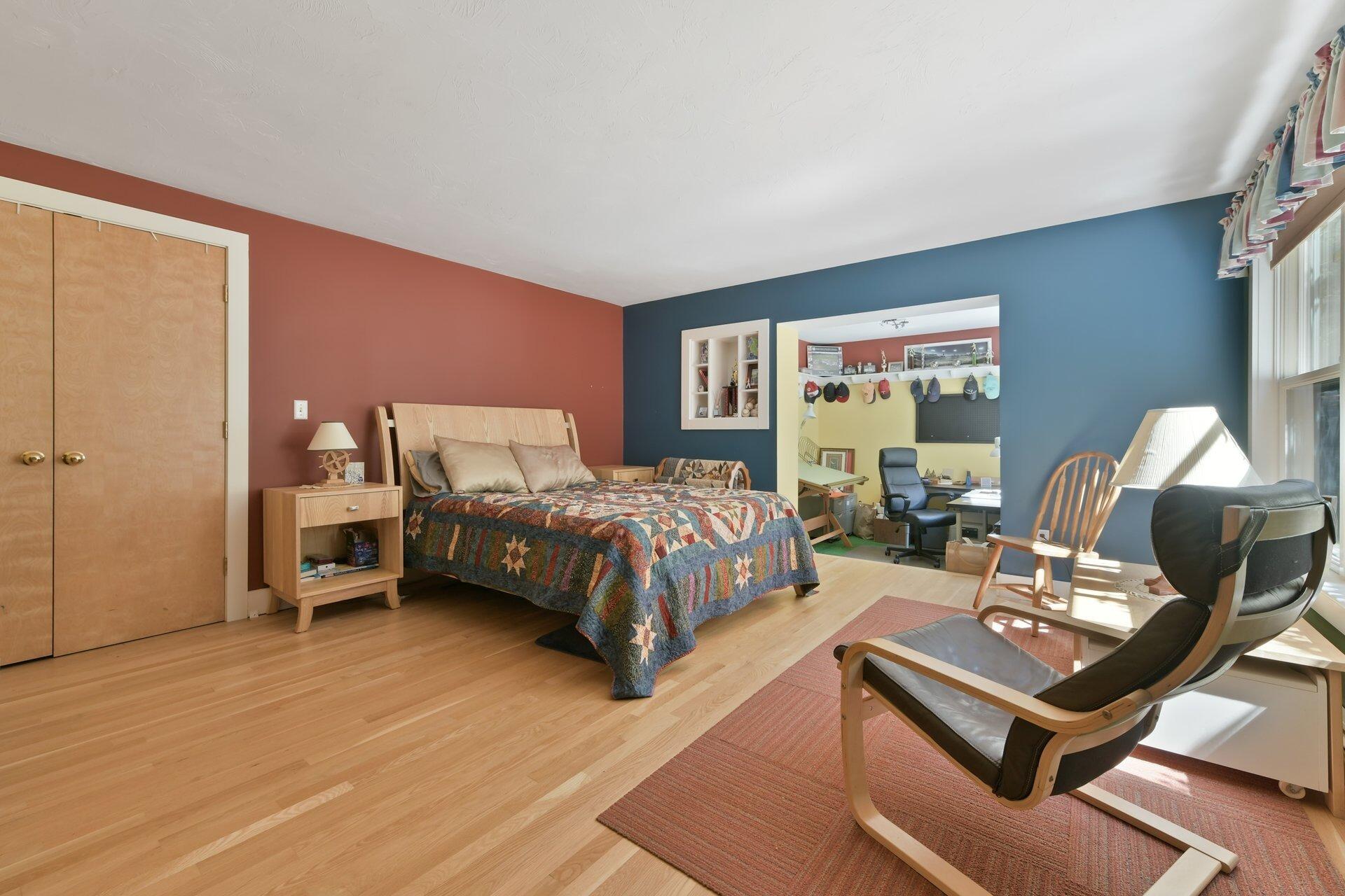 East Falmouth, Massachusetts 02536, United States, 5 Bedrooms Bedrooms, ,3 BathroomsBathrooms,Residential,Pending,114429