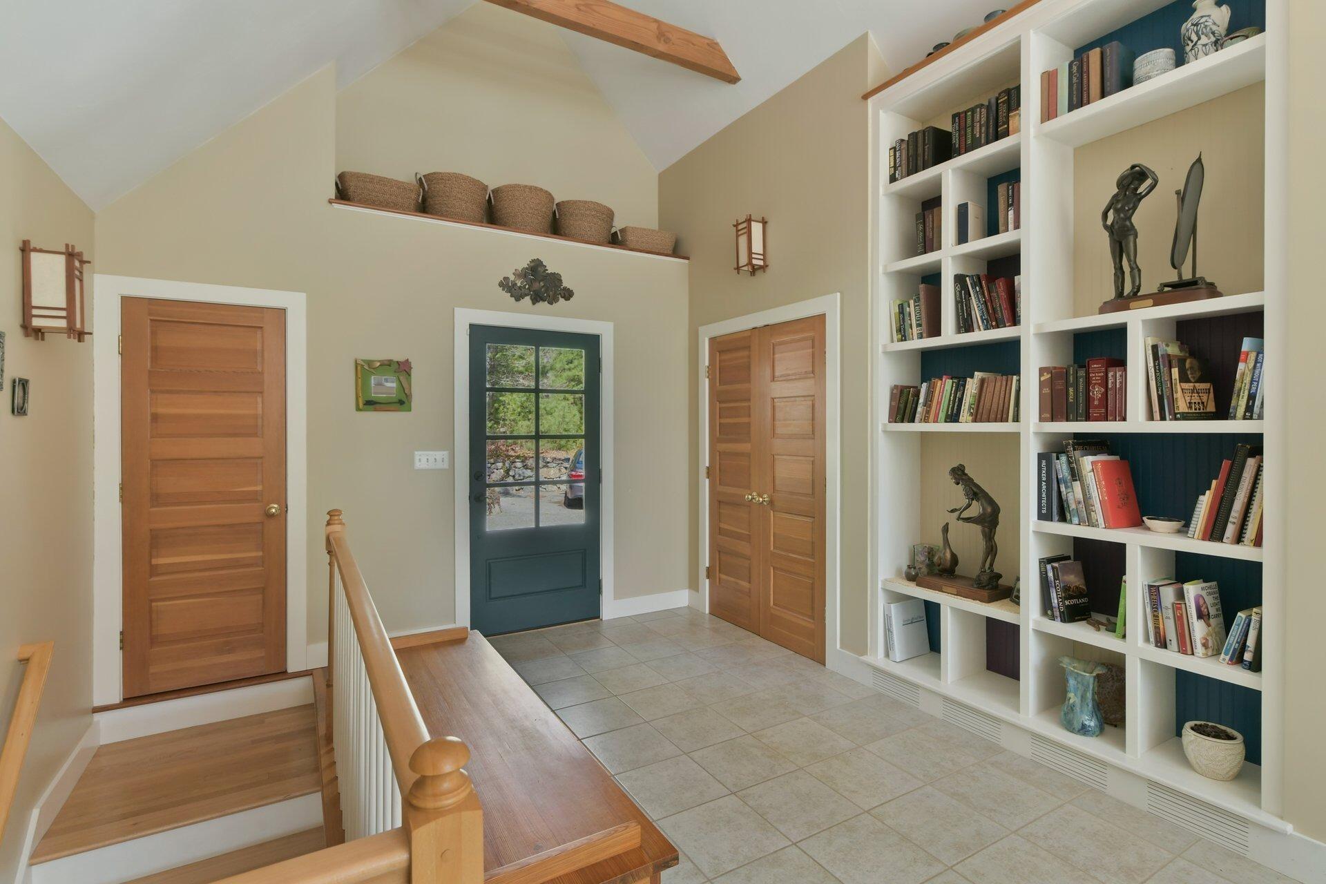 East Falmouth, Massachusetts 02536, United States, 5 Bedrooms Bedrooms, ,3 BathroomsBathrooms,Residential,Pending,114429