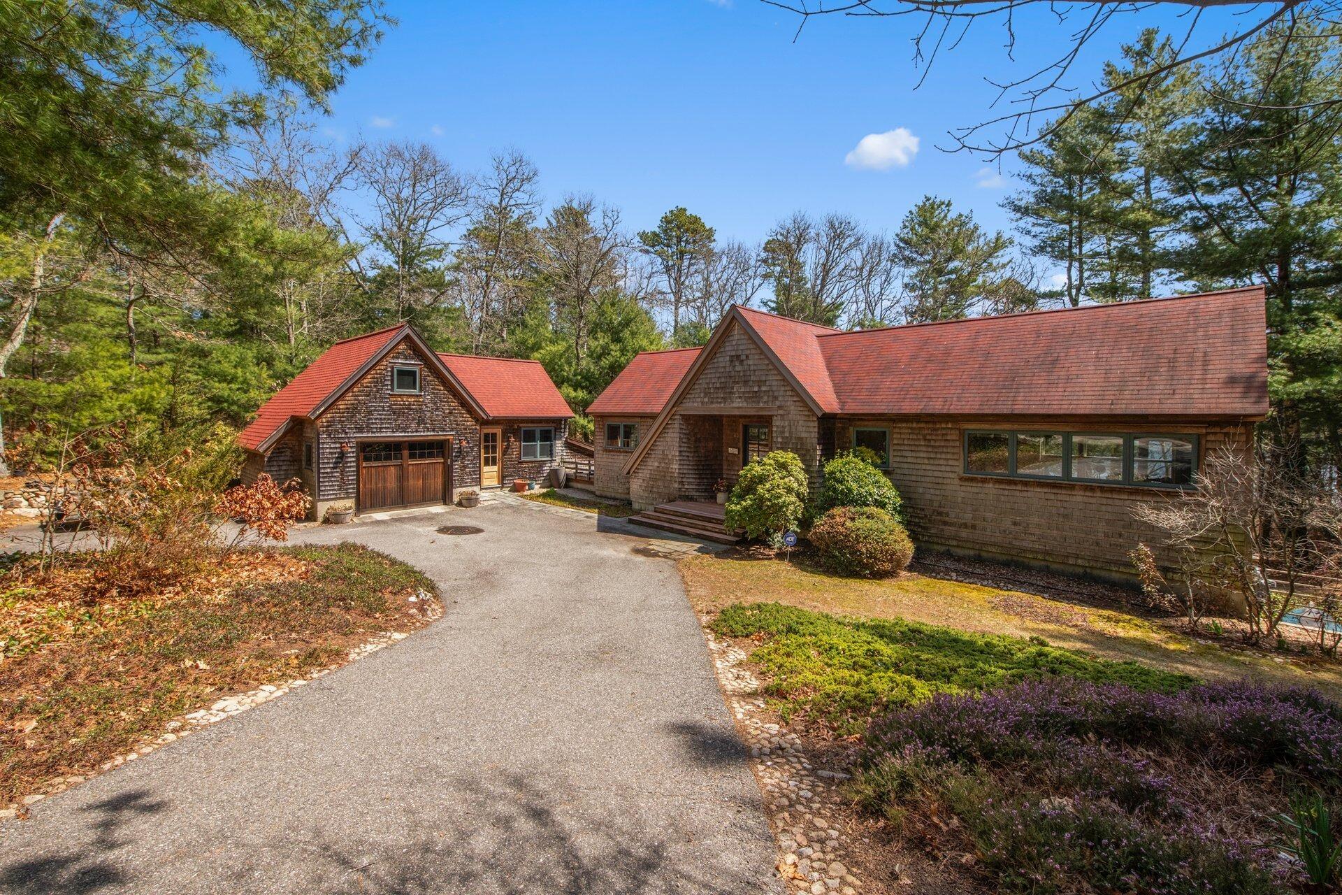 East Falmouth, Massachusetts 02536, United States, 5 Bedrooms Bedrooms, ,3 BathroomsBathrooms,Residential,Pending,114429