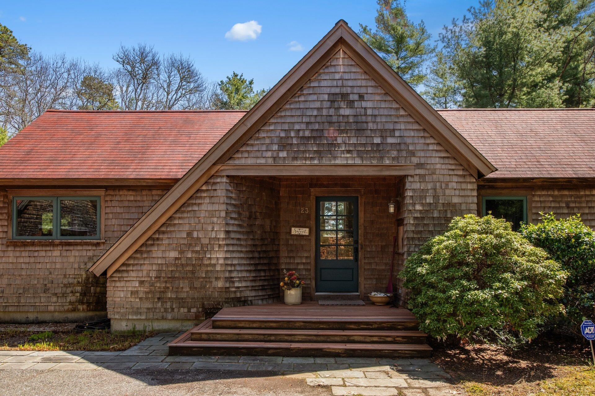 East Falmouth, Massachusetts 02536, United States, 5 Bedrooms Bedrooms, ,3 BathroomsBathrooms,Residential,Pending,114429