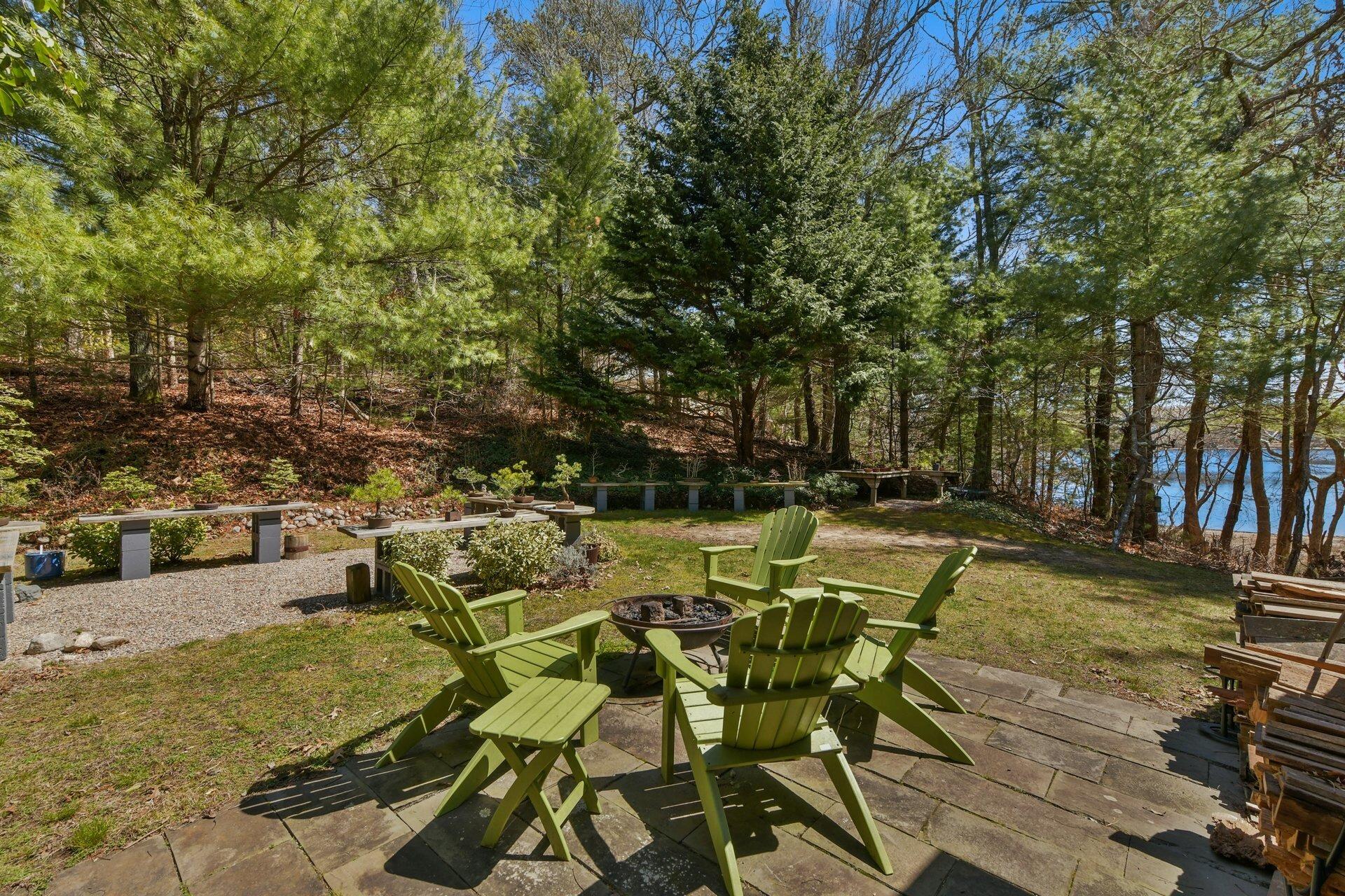 East Falmouth, Massachusetts 02536, United States, 5 Bedrooms Bedrooms, ,3 BathroomsBathrooms,Residential,Pending,114429