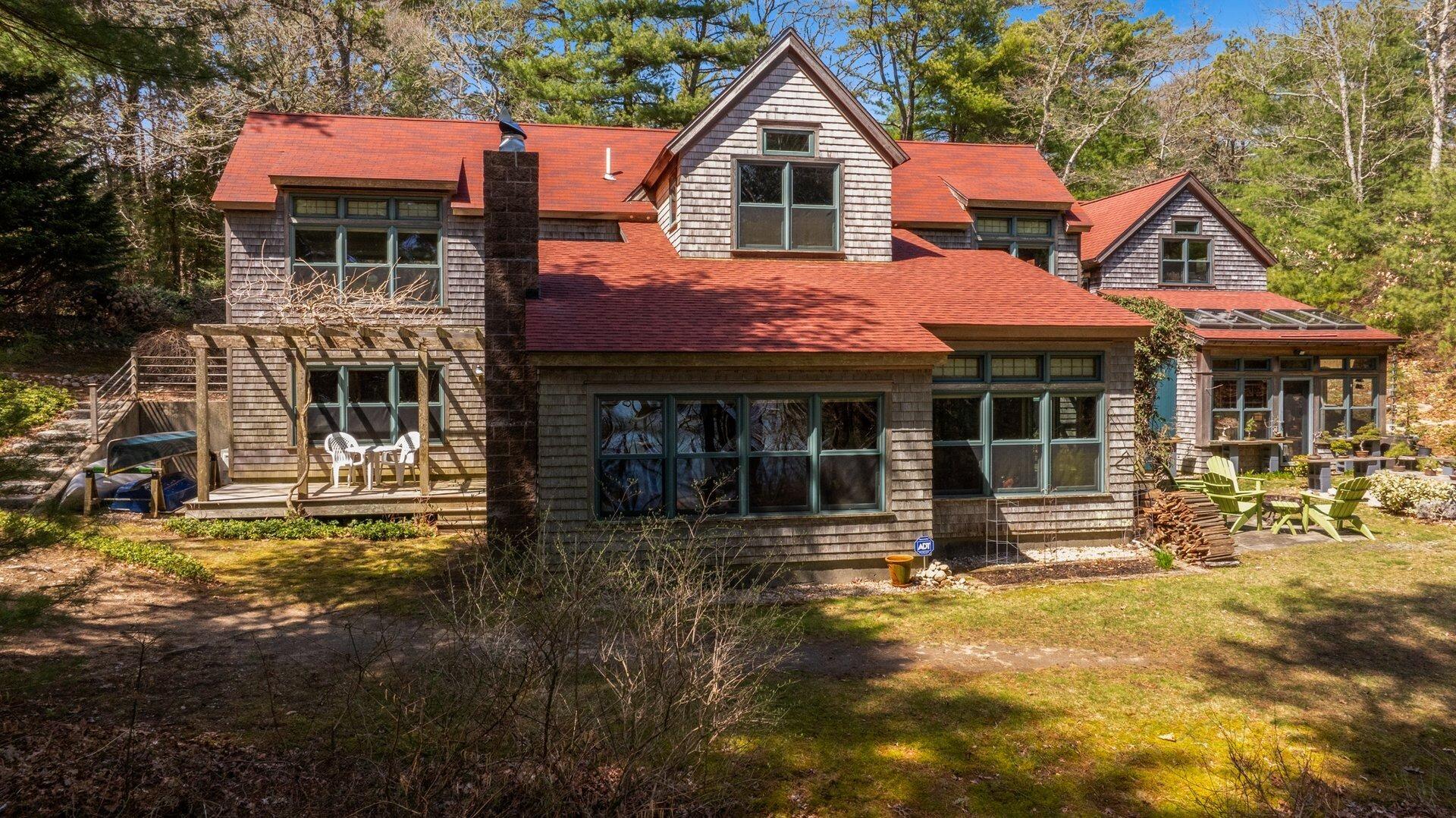 East Falmouth, Massachusetts 02536, United States, 5 Bedrooms Bedrooms, ,3 BathroomsBathrooms,Residential,Pending,114429