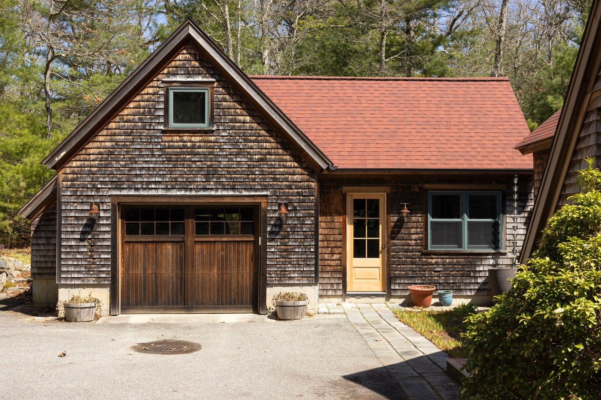 East Falmouth, Massachusetts 02536, United States, 5 Bedrooms Bedrooms, ,3 BathroomsBathrooms,Residential,Pending,114429