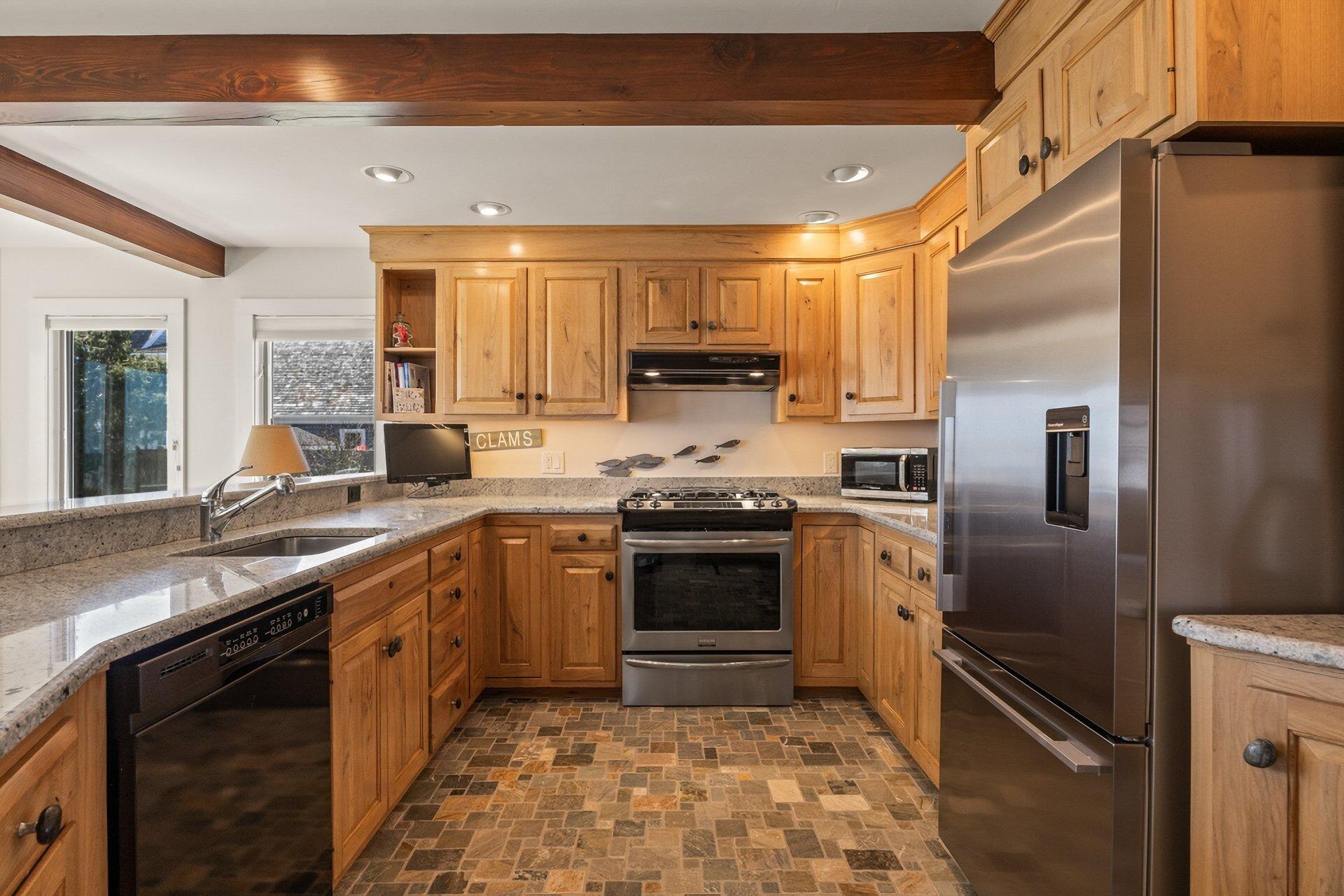 Harwich Port, Massachusetts 02646, United States, 4 Bedrooms Bedrooms, ,3 BathroomsBathrooms,Residential,Active,244552