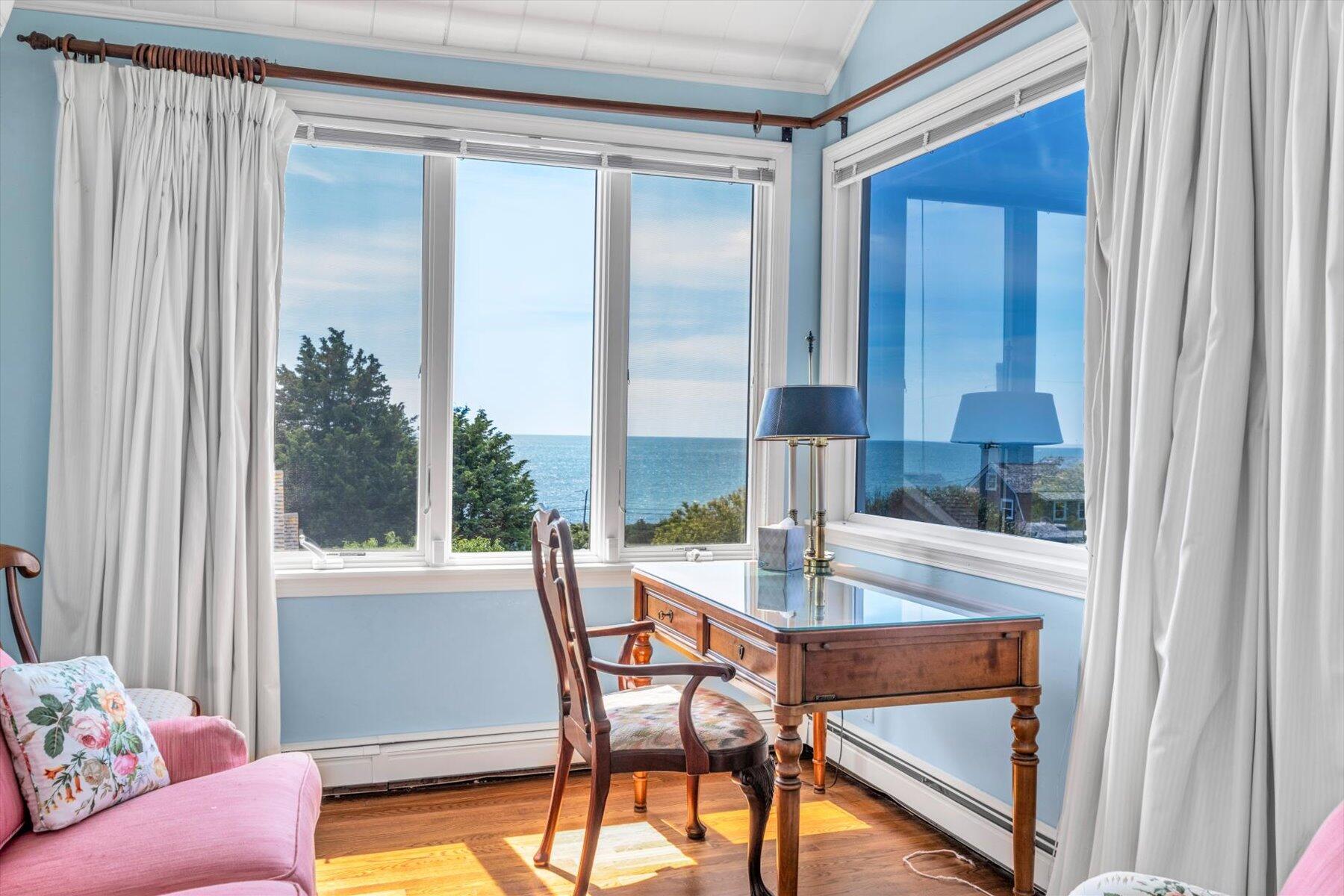 Hyannis Port, Massachusetts 02647, United States, 3 Bedrooms Bedrooms, ,4 BathroomsBathrooms,Residential,Active,202680