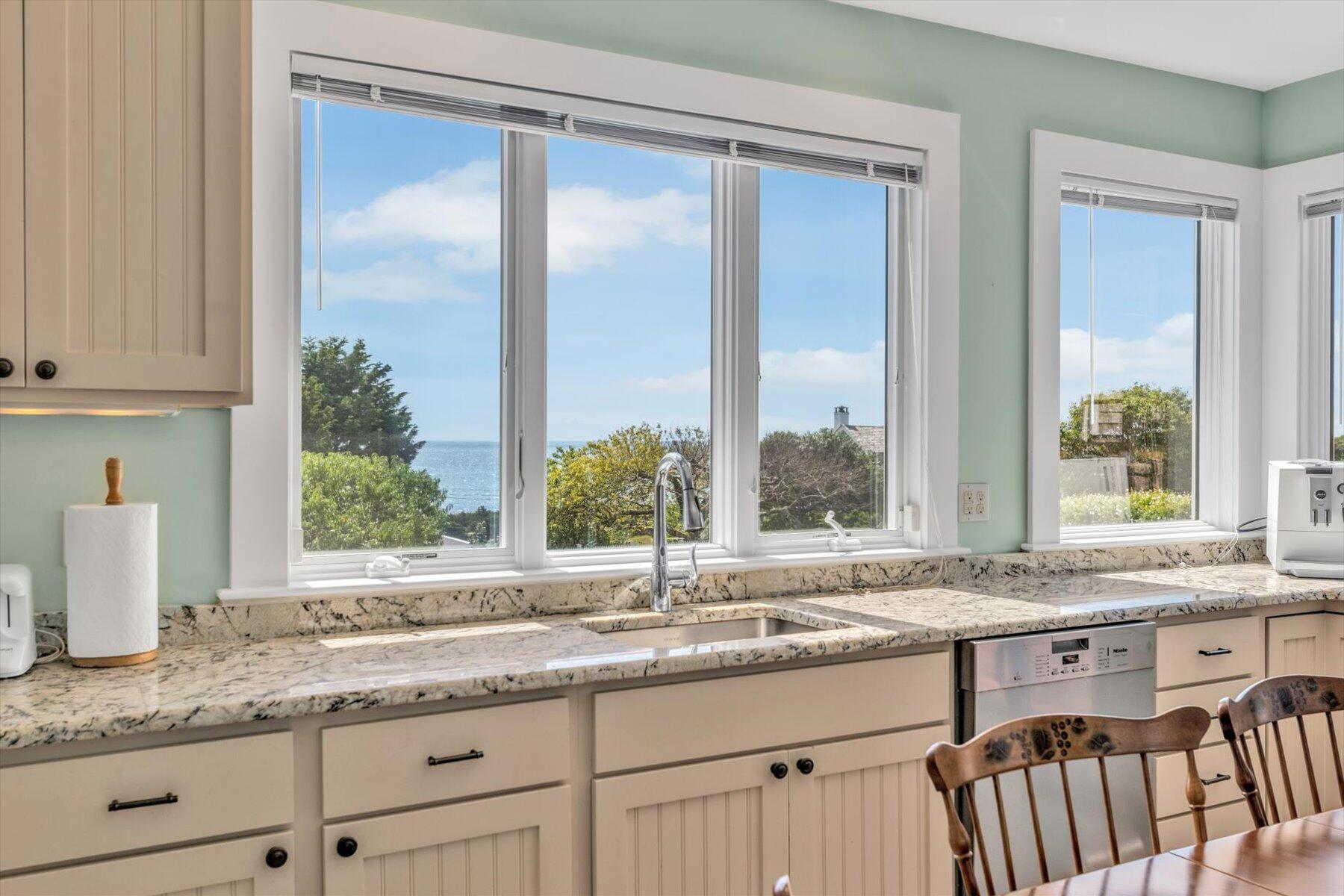 Hyannis Port, Massachusetts 02647, United States, 3 Bedrooms Bedrooms, ,4 BathroomsBathrooms,Residential,Active,202680