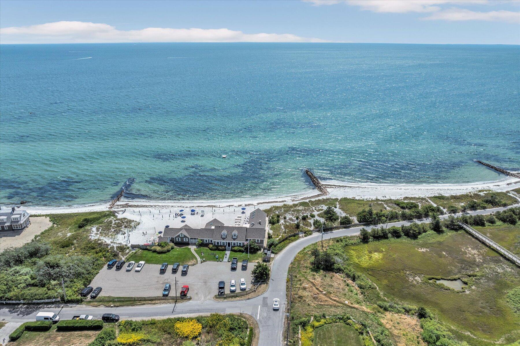 Hyannis Port, Massachusetts 02647, United States, 3 Bedrooms Bedrooms, ,4 BathroomsBathrooms,Residential,Active,202680