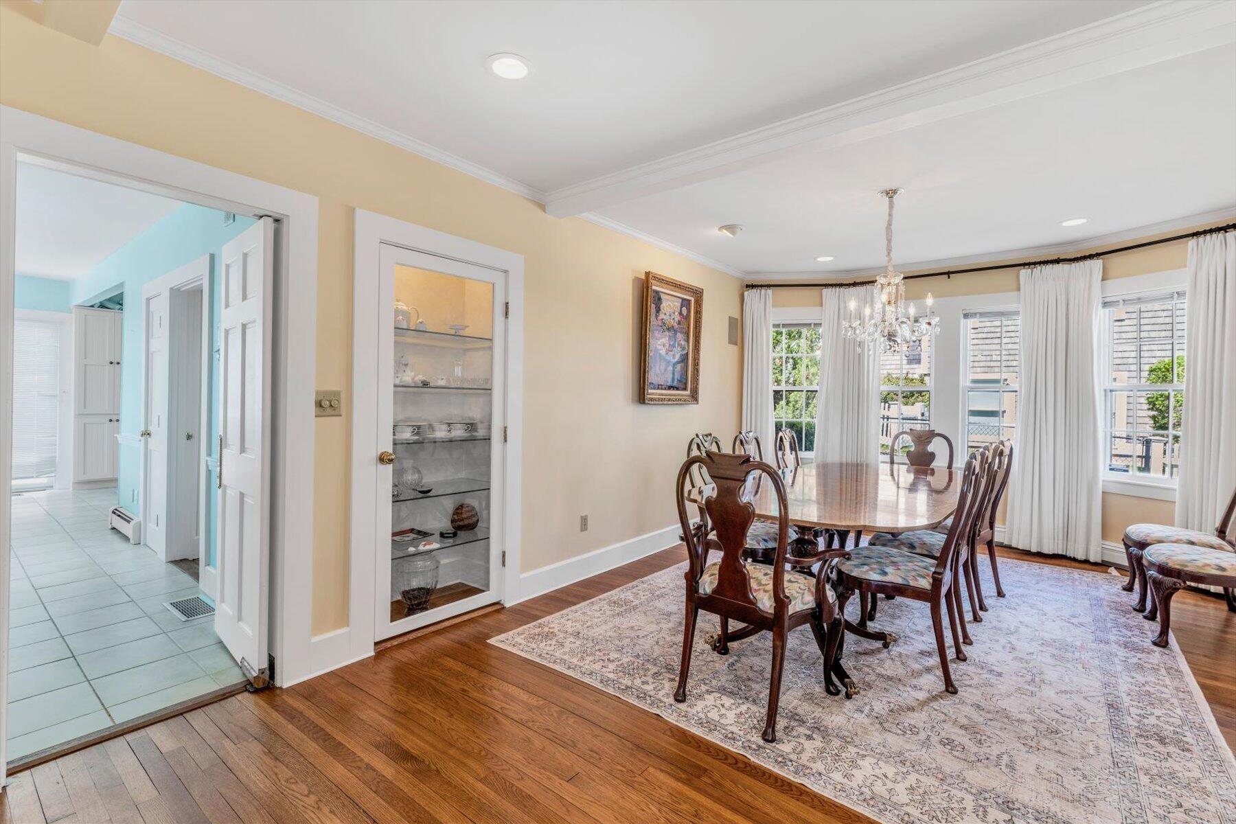 Hyannis Port, Massachusetts 02647, United States, 3 Bedrooms Bedrooms, ,4 BathroomsBathrooms,Residential,Active,202680