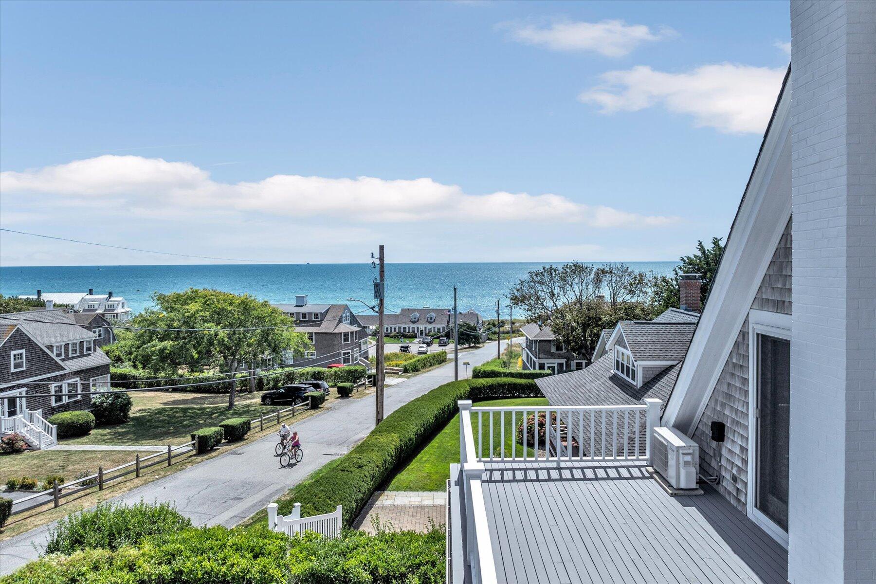 Hyannis Port, Massachusetts 02647, United States, 3 Bedrooms Bedrooms, ,4 BathroomsBathrooms,Residential,Active,202680