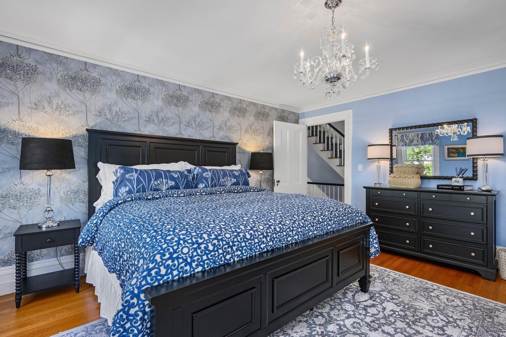 Falmouth, Massachusetts 02540, United States, 5 Bedrooms Bedrooms, ,5 BathroomsBathrooms,Residential,Active,202035