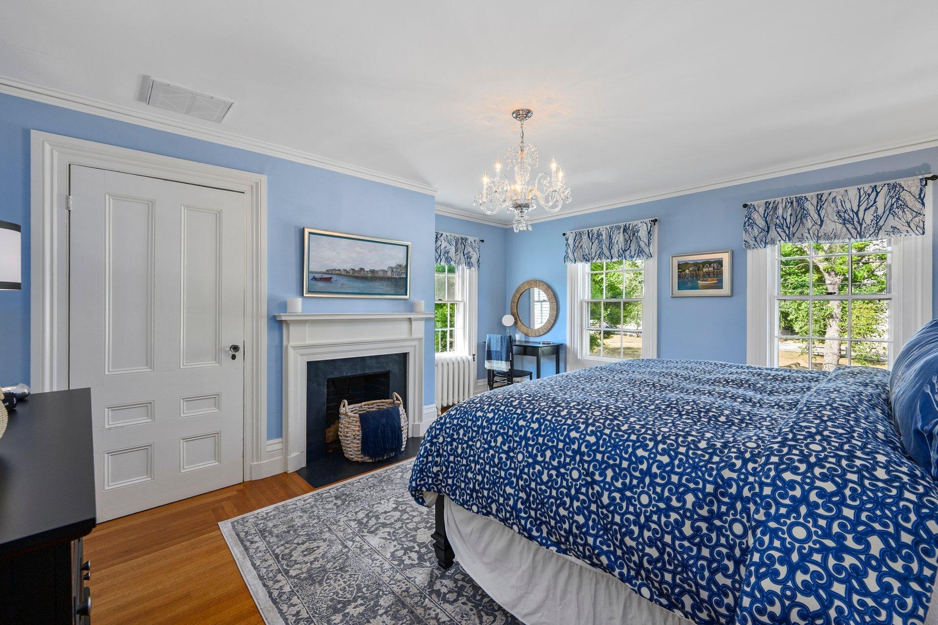 Falmouth, Massachusetts 02540, United States, 5 Bedrooms Bedrooms, ,5 BathroomsBathrooms,Residential,Active,202035