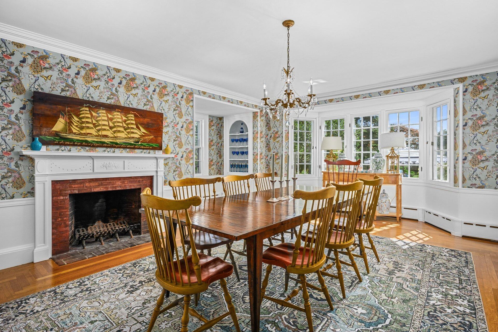 Falmouth, Massachusetts 02540, United States, 5 Bedrooms Bedrooms, ,5 BathroomsBathrooms,Residential,Active,202035