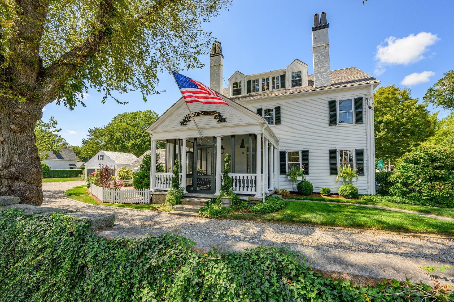 Falmouth, Massachusetts 02540, United States, 5 Bedrooms Bedrooms, ,5 BathroomsBathrooms,Residential,Active,202035