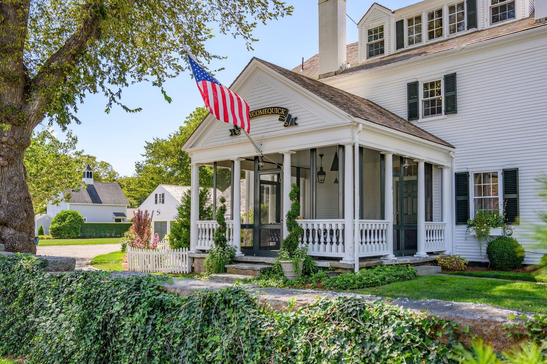 Falmouth, Massachusetts 02540, United States, 5 Bedrooms Bedrooms, ,5 BathroomsBathrooms,Residential,Active,202035