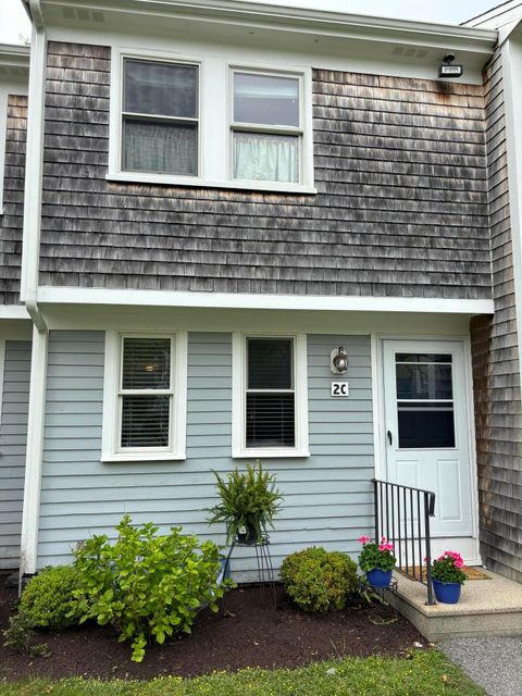 Townhouse in Mashpee MA 300 Falmouth Road.jpg