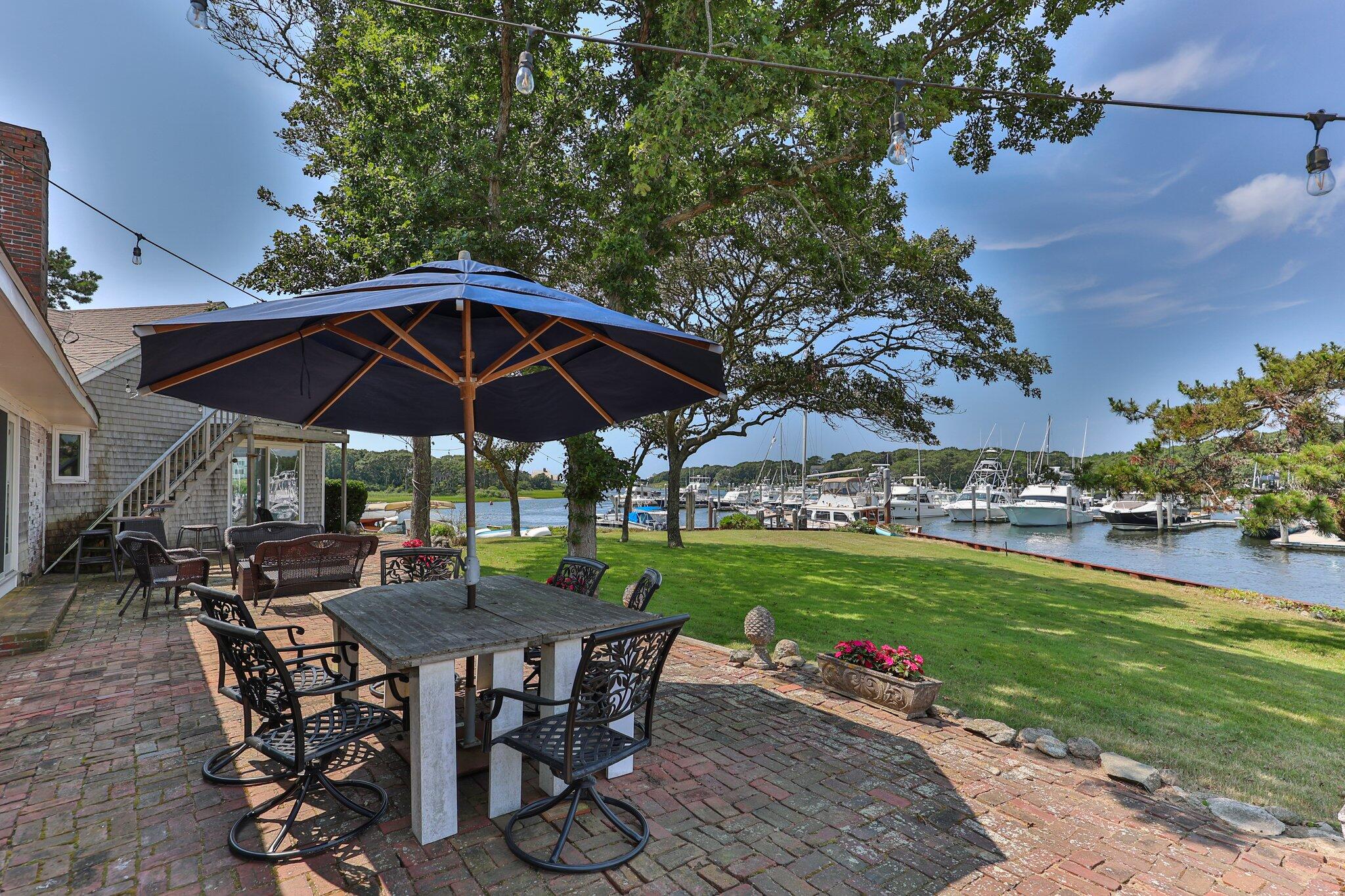 27 Saquatucket Bluffs Road