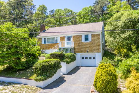 Single Family Residence in South Dennis MA 23 Hyda Way.jpg