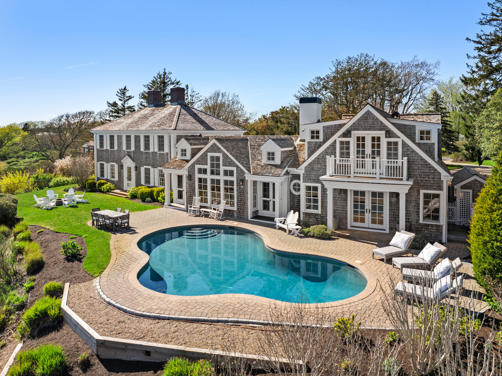 Chatham, Massachusetts 02633, United States, 5 Bedrooms Bedrooms, ,6 BathroomsBathrooms,Residential,Active,162501