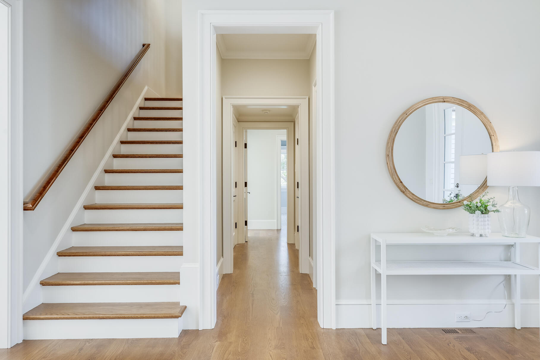 Orleans, Massachusetts 02653, United States, 5 Bedrooms Bedrooms, ,7 BathroomsBathrooms,Residential,Active,43353