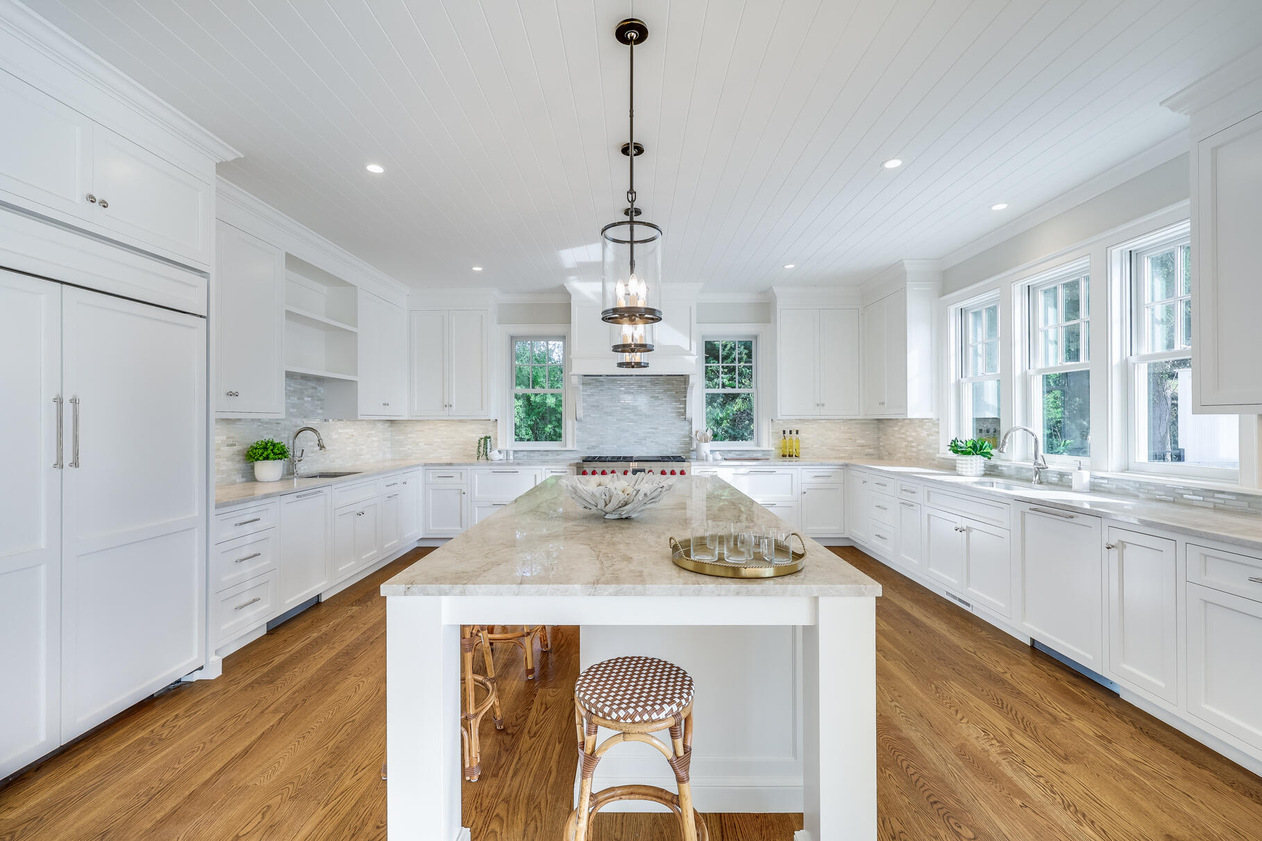 Orleans, Massachusetts 02653, United States, 5 Bedrooms Bedrooms, ,7 BathroomsBathrooms,Residential,Active,43353