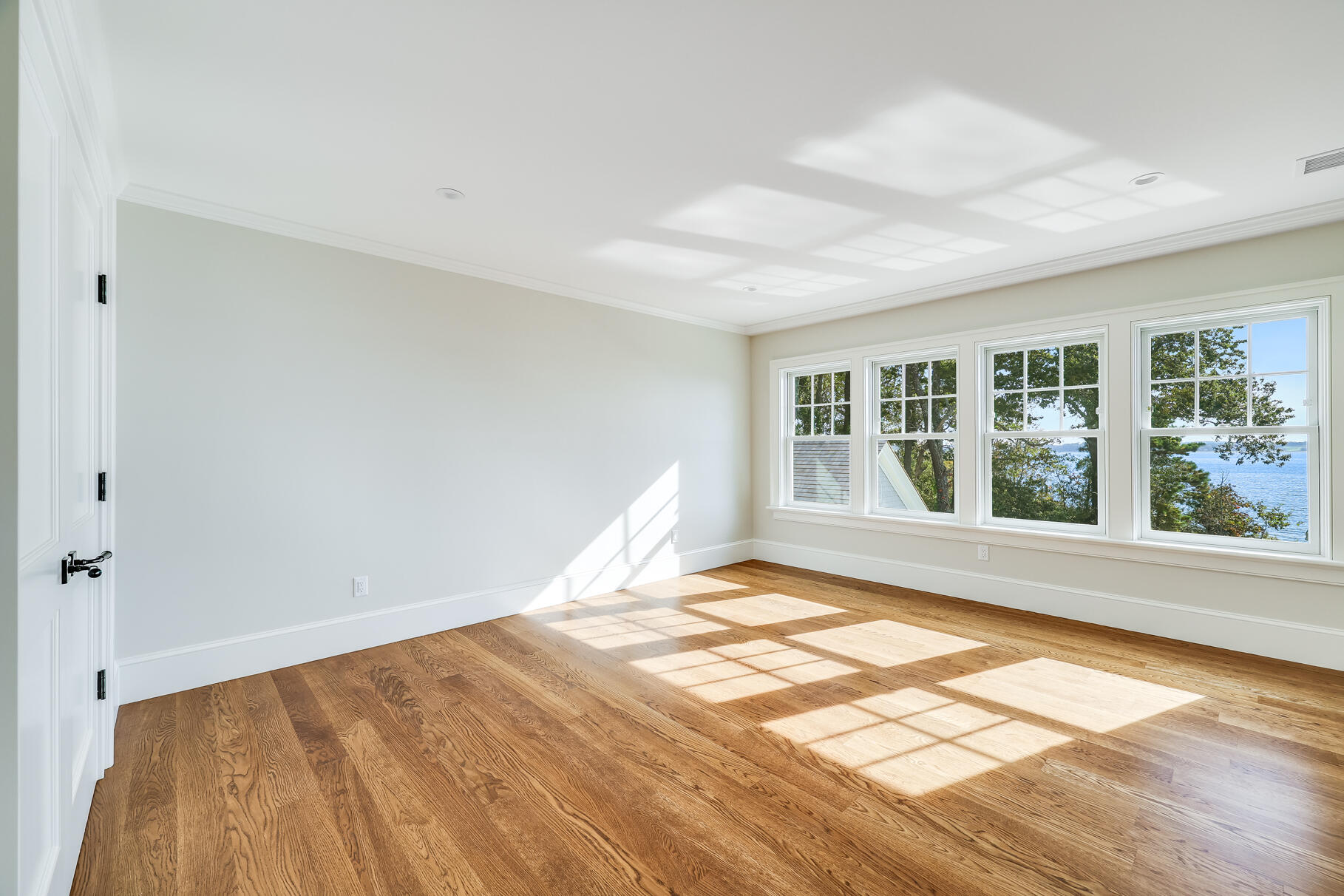 Orleans, Massachusetts 02653, United States, 5 Bedrooms Bedrooms, ,7 BathroomsBathrooms,Residential,Active,43353