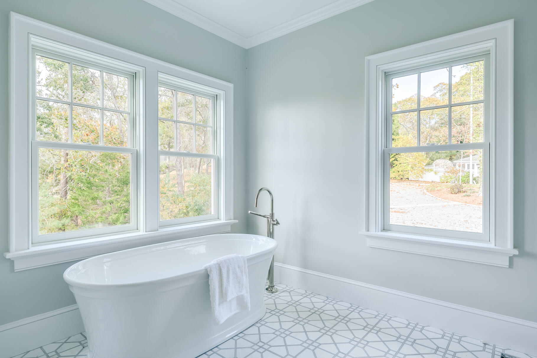 Orleans, Massachusetts 02653, United States, 5 Bedrooms Bedrooms, ,7 BathroomsBathrooms,Residential,Active,43353